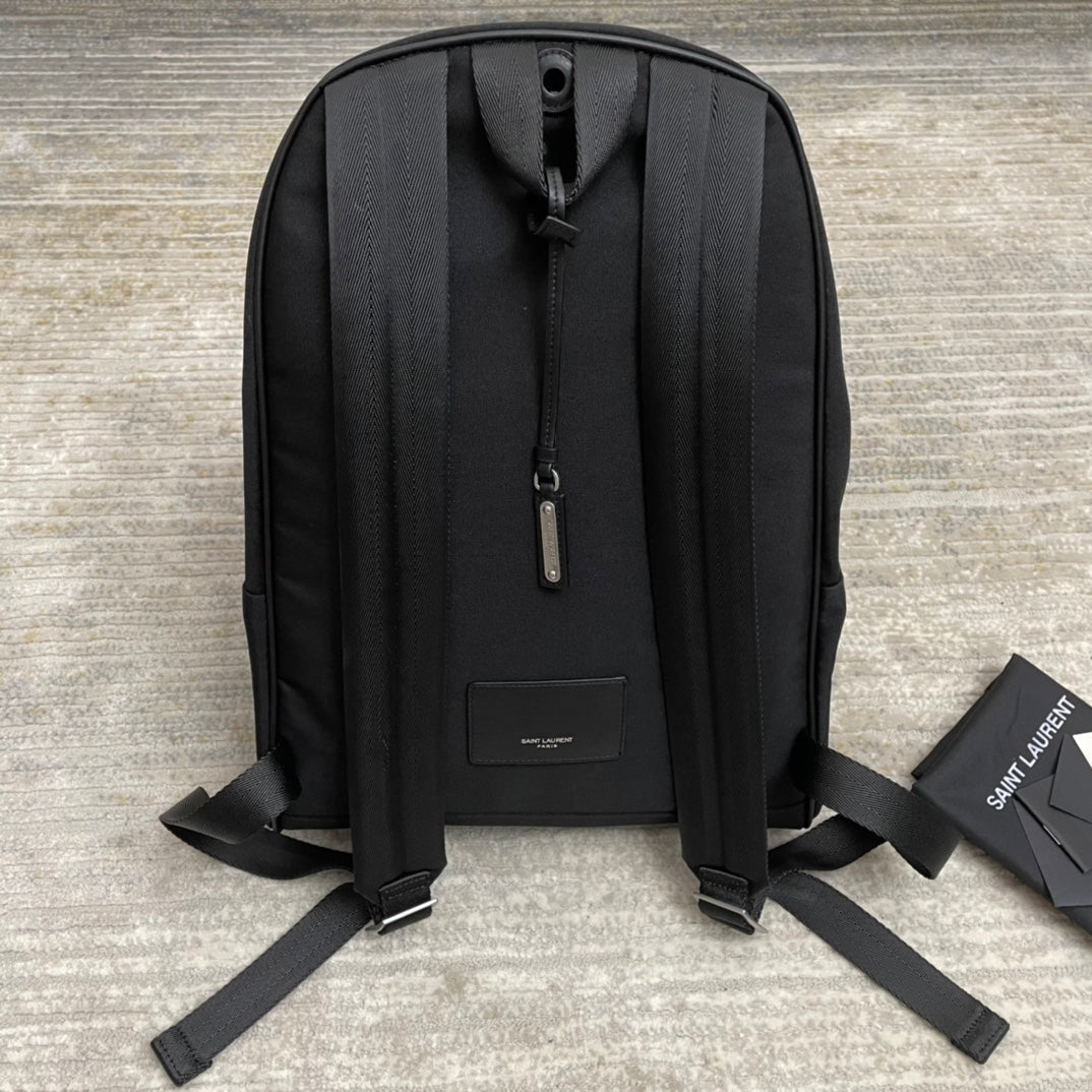 CITY-RUCKSACK 41 AUS SCHWARZEM CANVAS, NYLON UND LEDER