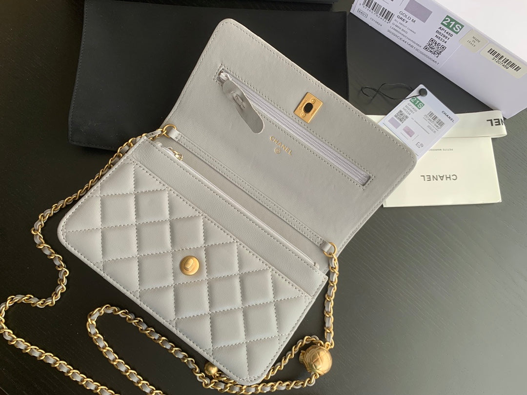 KLASSISCHE WOC 19CM WEISSES LAMMLEDER GOLDENE BESCHLÄGE