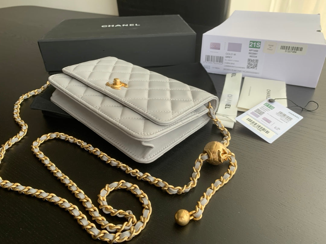 KLASSISCHE WOC 19CM WEISSES LAMMLEDER GOLDENE BESCHLÄGE