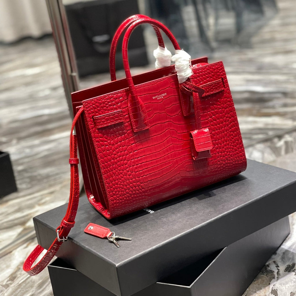 SAC DE JOUR BABY 26 ROTES KALBSLEDER GOLDENE BESCHLÄGE