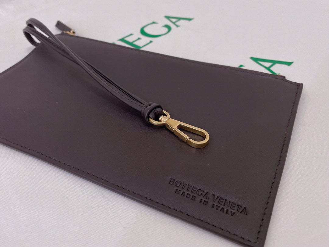 KLEINE ARCO-TASCHE 30 IN MORTAR LILA LAMMLEDER