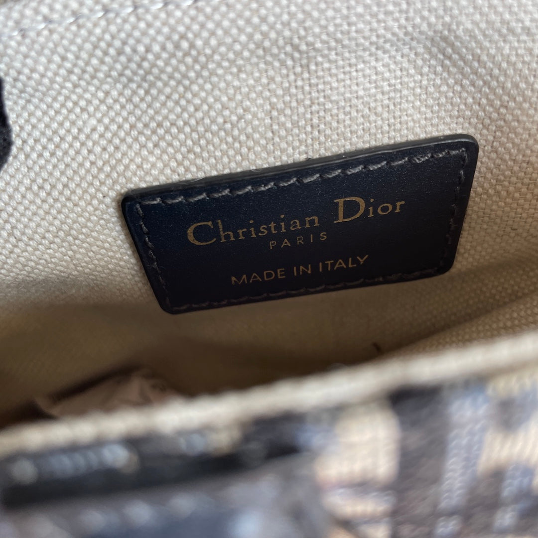 CD-Satteltaschenriemen mit 19 cm langem Riemen, blauer Obique-Stickerei