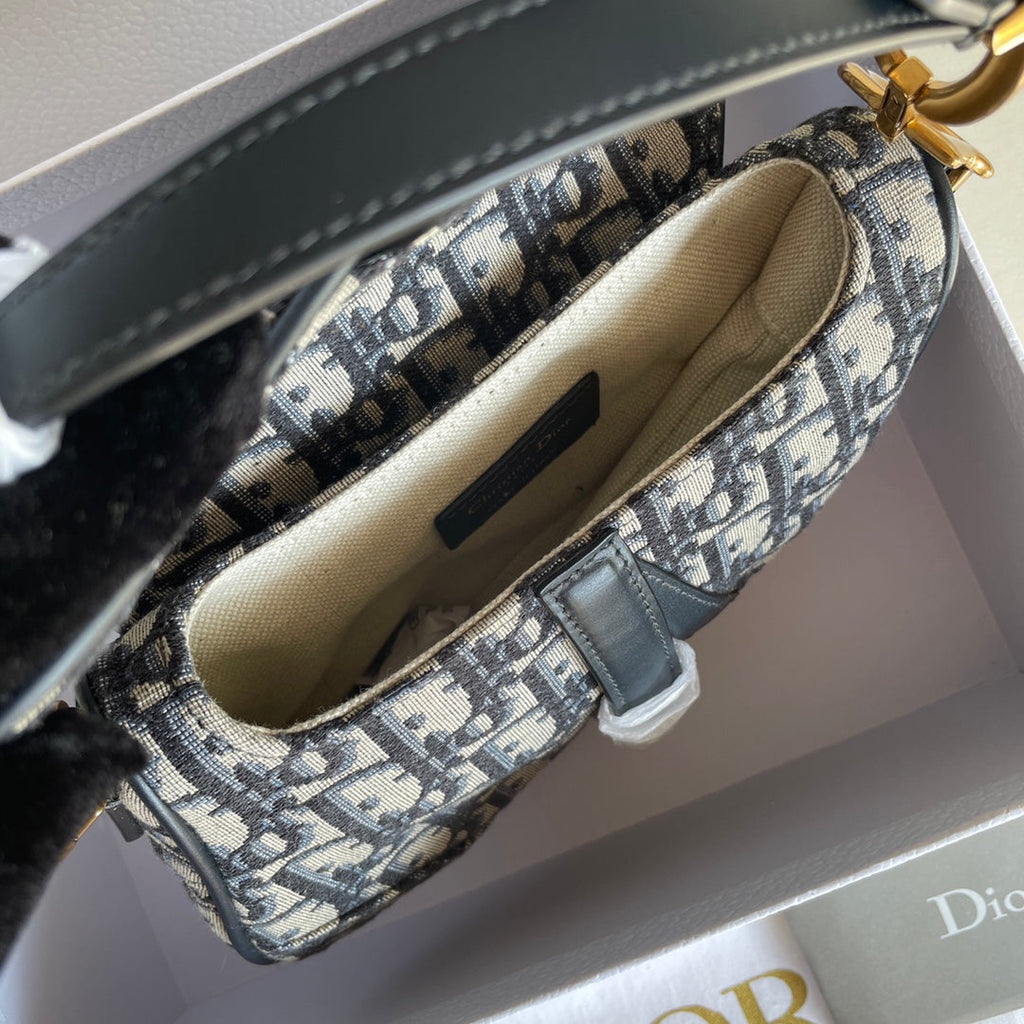 CD-Satteltaschenriemen mit 19 cm langem Riemen, blauer Obique-Stickerei