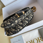 CD-Satteltaschenriemen mit 19 cm langem Riemen, blauer Obique-Stickerei