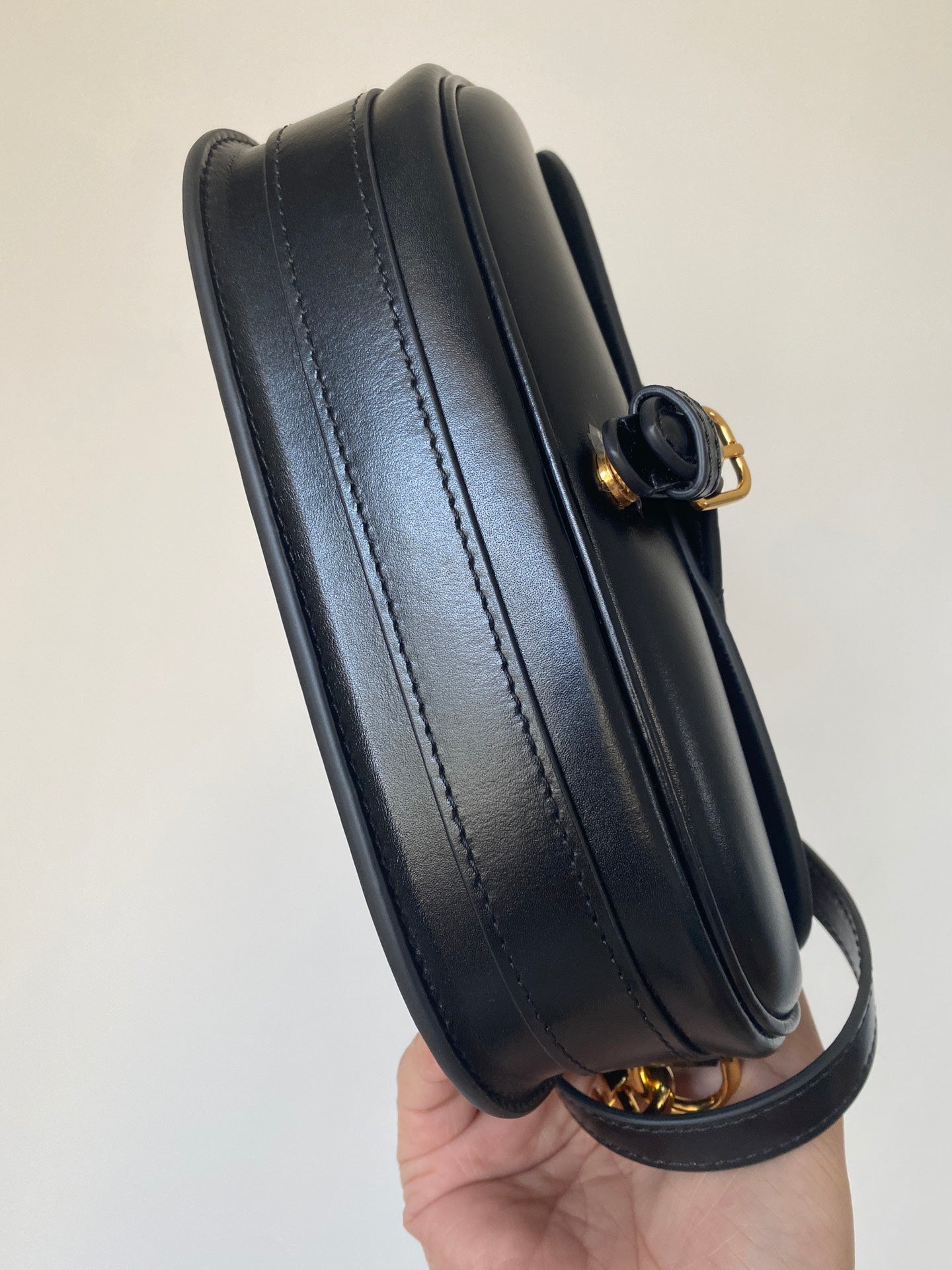 BOBBY EAST-WEST 22 TASCHE IN SCHWARZEM KALBSLEDER