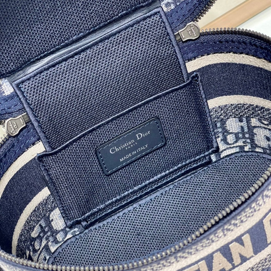 CROSSBODY MINI 18 VANITY CASE IN SCHWARZEM MONOGRAM OBLIQUE JACQUARD