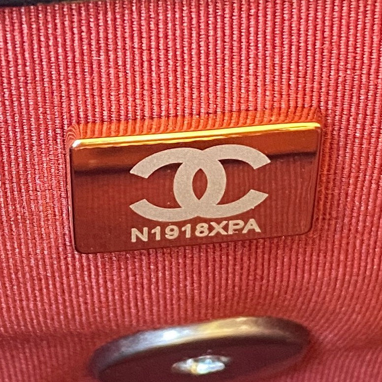 CC MEDIUM 26 Flap Bag aus schwarzem Lammleder