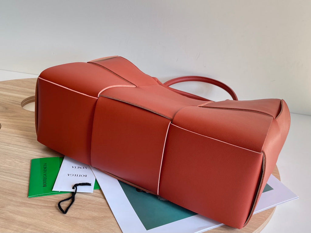 ARCO TOTE 36 IN ROT-ORANGE KALBSLEDER