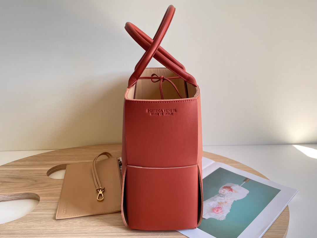 ARCO TOTE 36 IN ROT-ORANGE KALBSLEDER