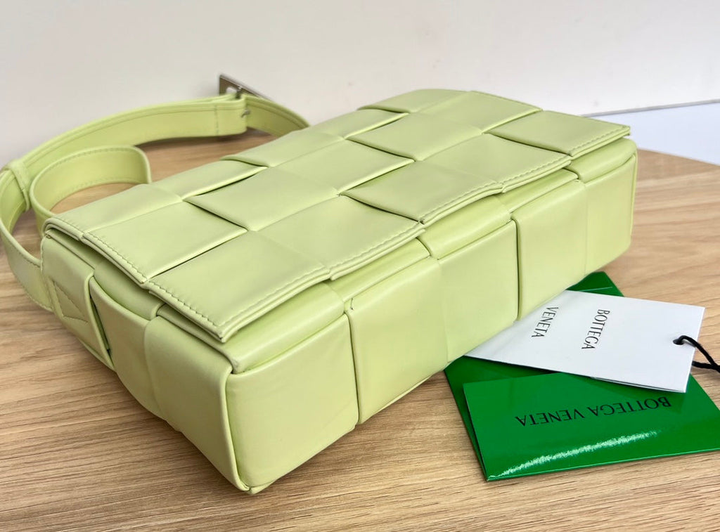 KLEINE KASSETTE 23 ZOLL KINNENLEDER