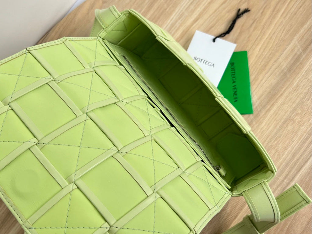 KLEINE KASSETTE 23 ZOLL KINNENLEDER