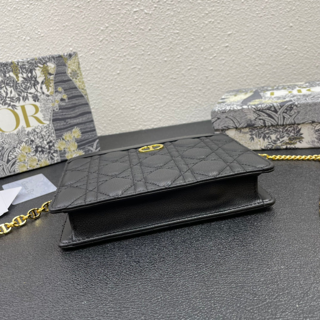 CARO POUCH 19 BAG IN BLACK CALFSKIN