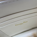 CARO POUCH 19 TASCHE AUS WEISSEM KALBSLEDER