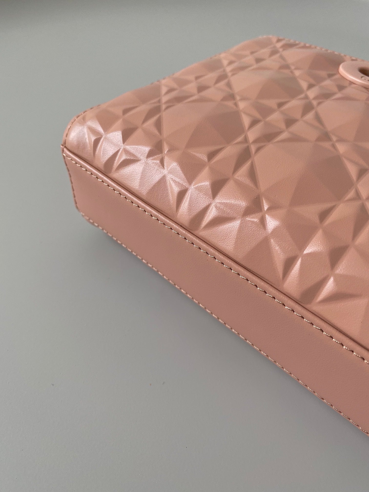 MITTLERE D-JOY TASCHE 26 IN DESSERT SAND KALBSLEDER