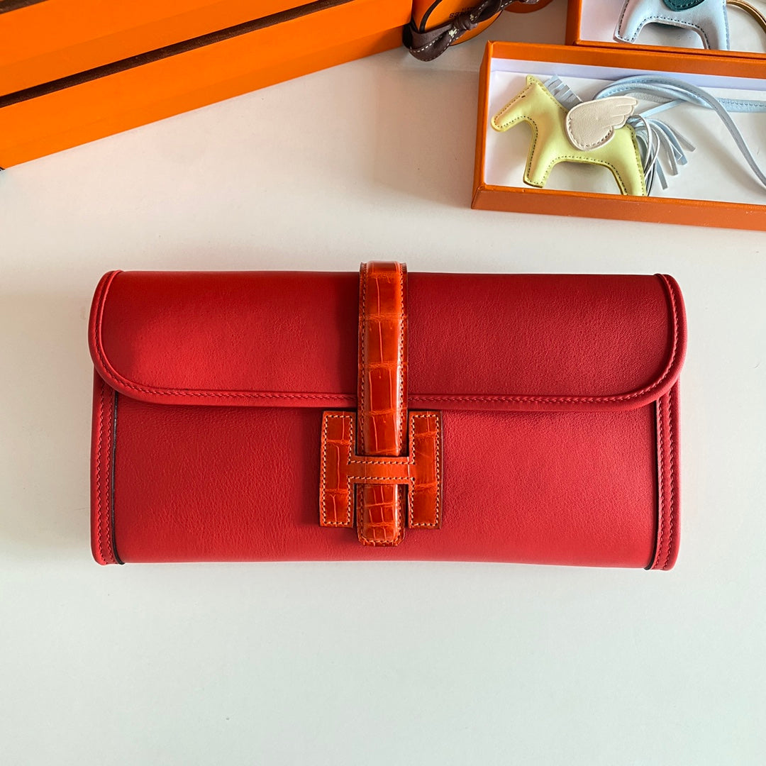 JIGE ELAN 29 CLUTCH IN RUBY RED CALFSKIN WITH APPLE RED LIZARD SKIN (MADE-TO-ODER)
