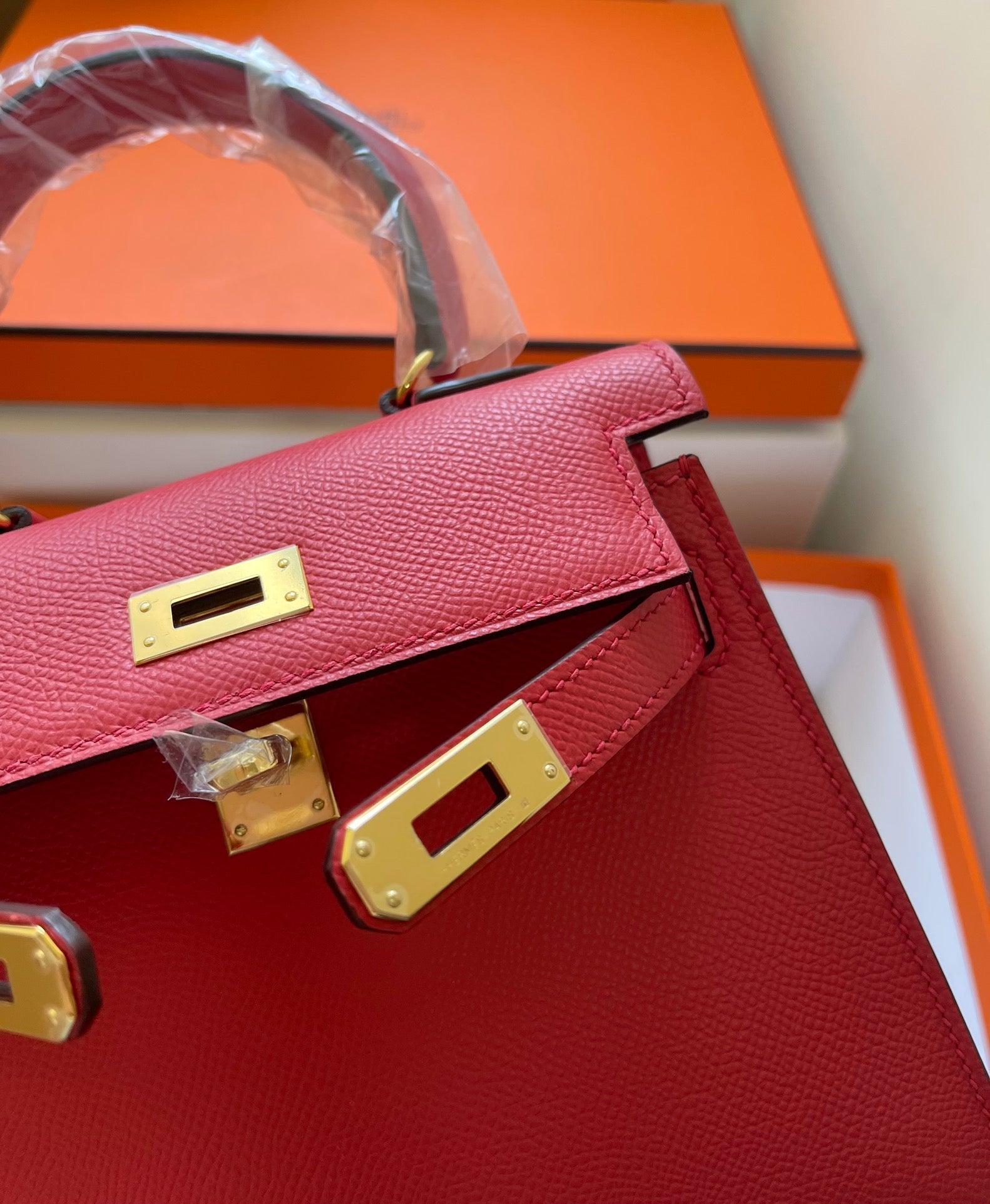 KELLY MINI 20 BAG IN RUBY RED CALFSKIN WITH GOLD HARDWARE (MADE-TO-ODER)