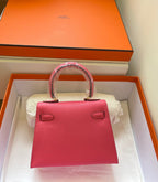 KELLY MINI 20 TASCHE AUS ROT-ROSA KALBSLEDER MIT GOLDENEN BESCHLÄGEN (AUF BESTELLUNG GEFERTIGT)