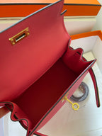 KELLY MINI 20 TASCHE AUS ROT-ROSA KALBSLEDER MIT GOLDENEN BESCHLÄGEN (AUF BESTELLUNG GEFERTIGT)