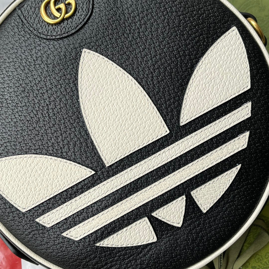 GGxADIDAS OPHIDIA SCHULTERTASCHE 22 IN SCHWARZ-WEISSEM KALBSLEDER