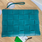 Große Kassettentasche, 35 Zoll, lagunenblaues Kalbsleder