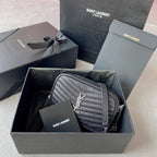 LOU MINI-KAMERATASCHE 19 IN SCHWARZEM KAVIAR-MUSTER-KALBLEDER SILBERNE BESCHLÄGE