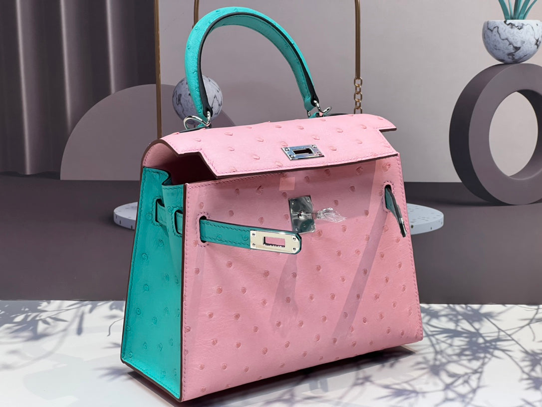 KELLY TASCHE 20 IN FLAMINGO PINK MIX CYAN BLUE STREIFENLEDER MIT SILBERNEN HALSBESCHLÄGEN (AUF BESTELLUNG GEFERTIGT)