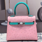 KELLY TASCHE 20 IN FLAMINGO PINK MIX CYAN BLUE STREIFENLEDER MIT SILBERNEN HALSBESCHLÄGEN (AUF BESTELLUNG GEFERTIGT)