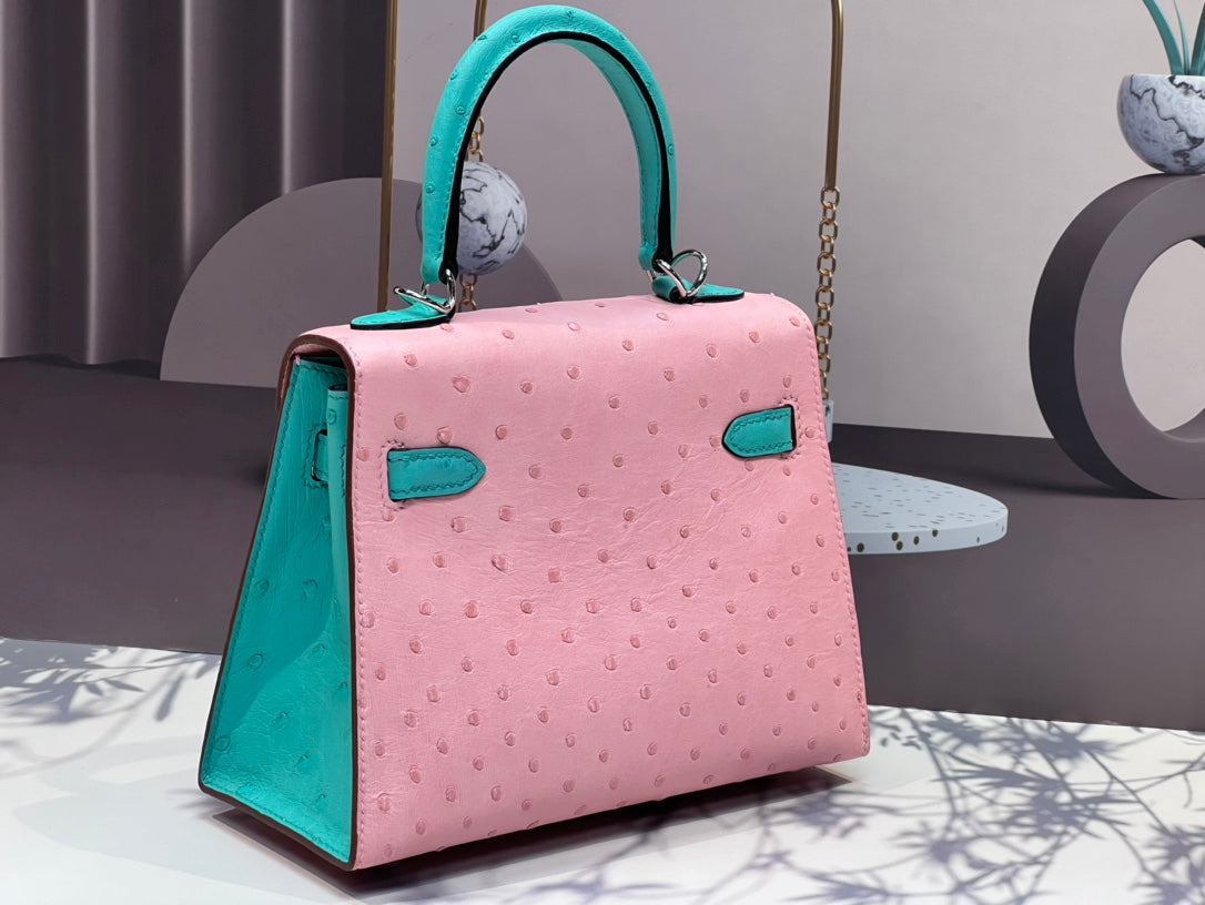 KELLY TASCHE 20 IN FLAMINGO PINK MIX CYAN BLUE STREIFENLEDER MIT SILBERNEN HALSBESCHLÄGEN (AUF BESTELLUNG GEFERTIGT)
