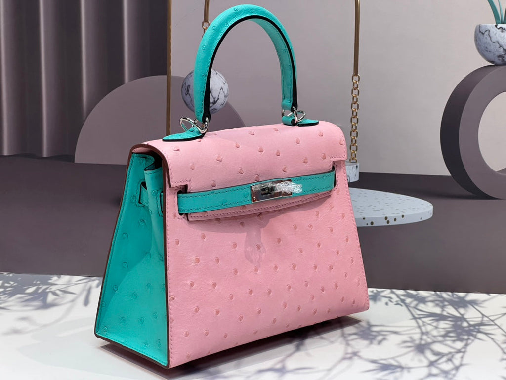 KELLY TASCHE 20 IN FLAMINGO PINK MIX CYAN BLUE STREIFENLEDER MIT SILBERNEN HALSBESCHLÄGEN (AUF BESTELLUNG GEFERTIGT)
