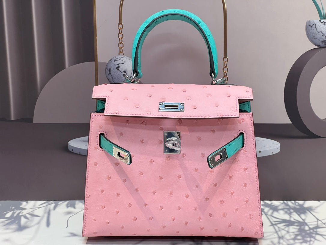 KELLY TASCHE 20 IN FLAMINGO PINK MIX CYAN BLUE STREIFENLEDER MIT SILBERNEN HALSBESCHLÄGEN (AUF BESTELLUNG GEFERTIGT)