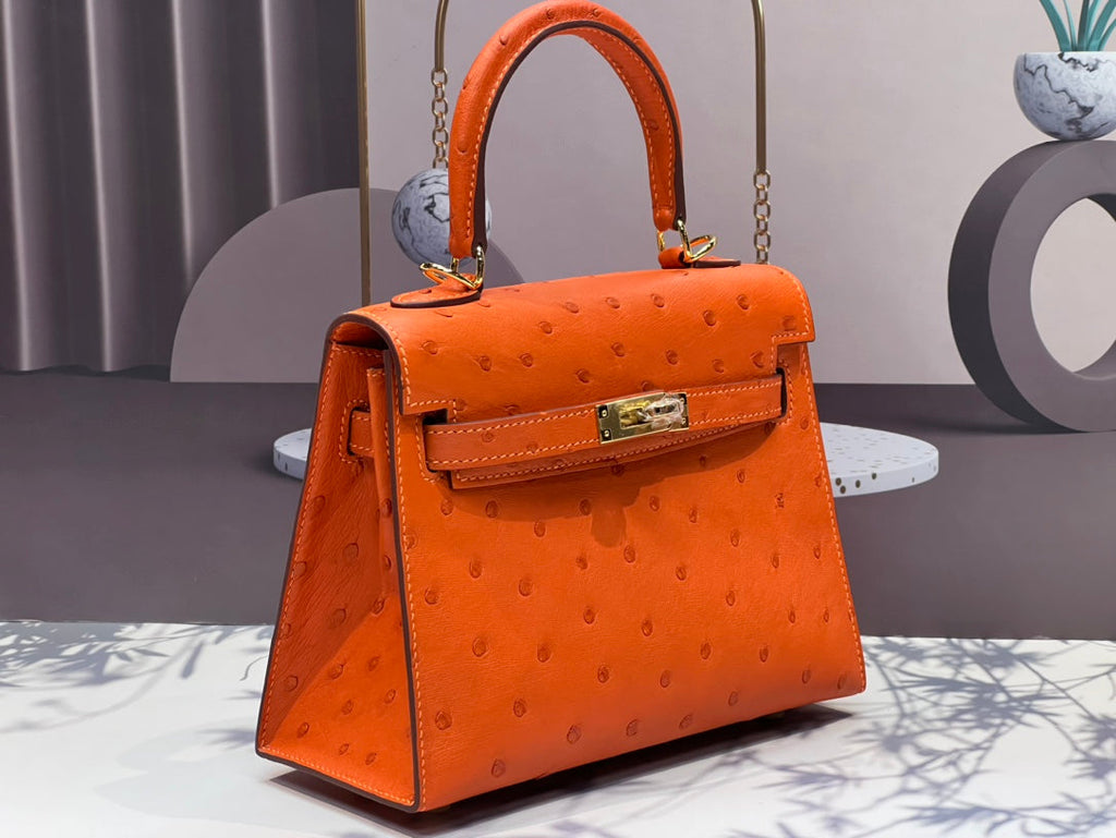 KELLY BAG 20 IN FIRE ORANGE OSTRICH LEATHER WITH GOLD HARDWARE (MADE-TO-ODER)