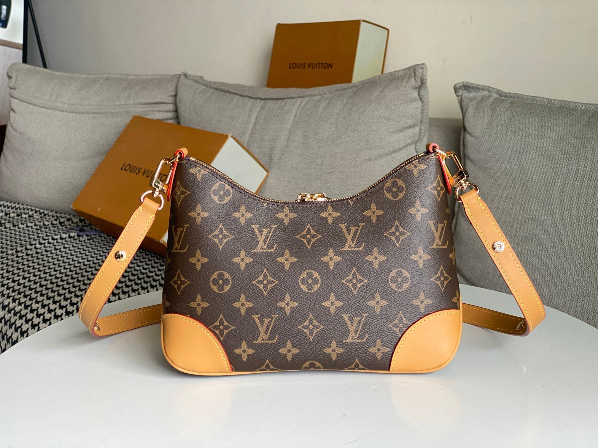 LV 25S BOULOGNE 29 IN BROWN MONOGRAM CANVAS LEATHER TRIM GOLD HARDWARE
