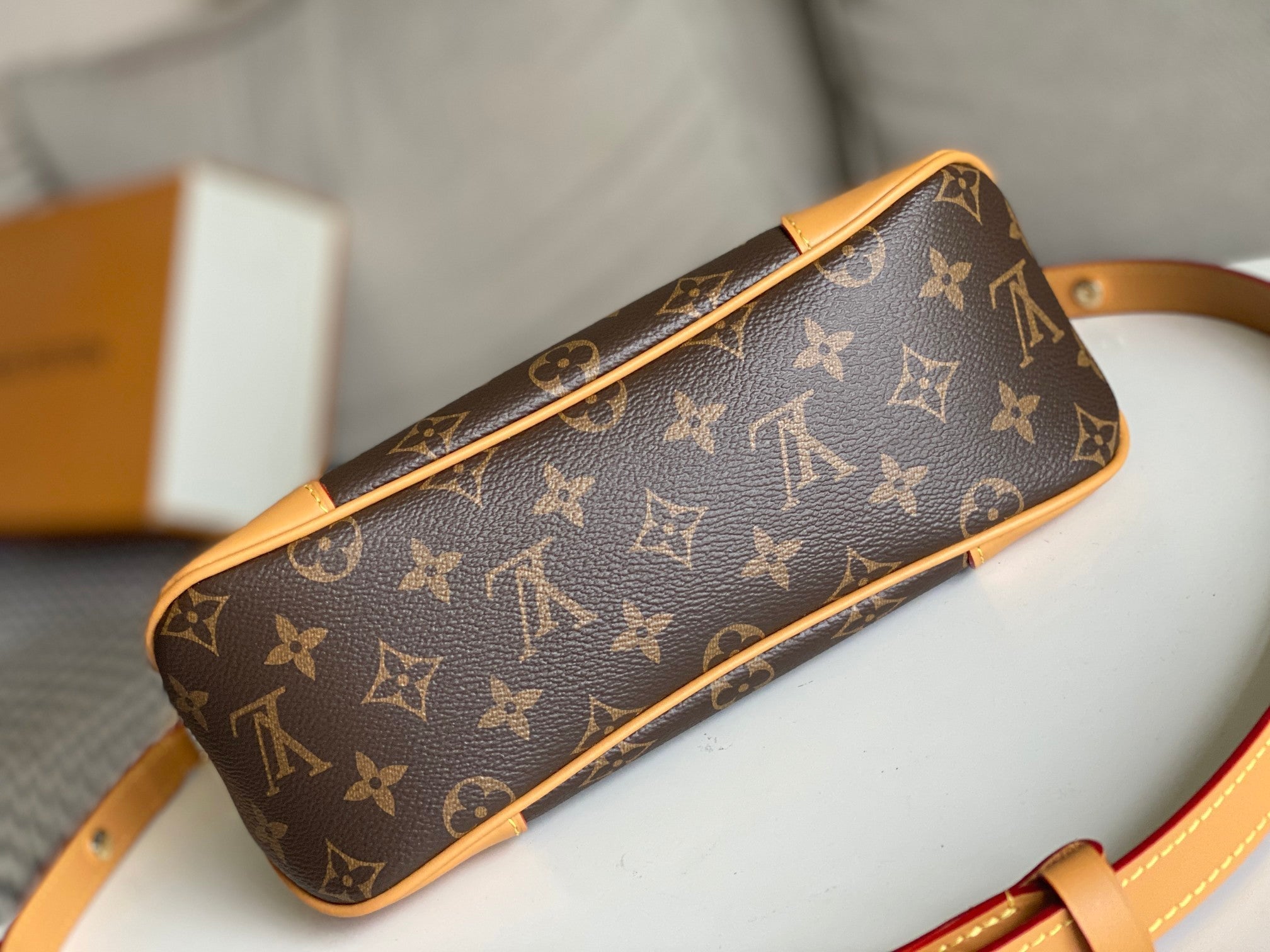 LV 25S BOULOGNE 29 IN BROWN MONOGRAM CANVAS LEATHER TRIM GOLD HARDWARE