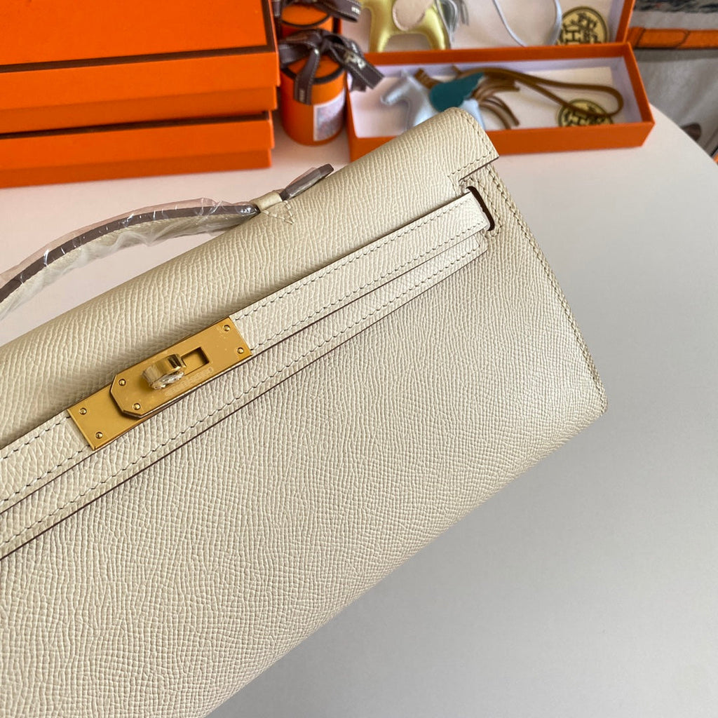 KELLY CUT 31 IN BEIGE CREME KALBSLEDER MIT GOLDENEN HARDWARE