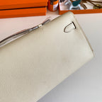 KELLY CUT 31 IN BEIGE CREME KALBSLEDER MIT SILBERNEN BESCHLÄGEN