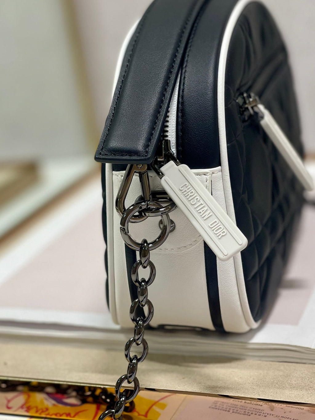 VIBE HOBO 22 TASCHE AUS SCHWARZEM KALBSLEDER