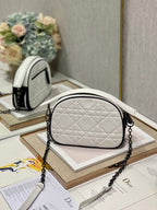 VIBE HOBO 22 TASCHE AUS WEISSEM KALBSLEDER