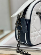 VIBE HOBO 22 TASCHE AUS WEISSEM KALBSLEDER