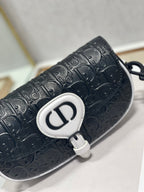 BOBBY EAST-WEST 21 TASCHE IN SCHWARZEM LAMMLEDER