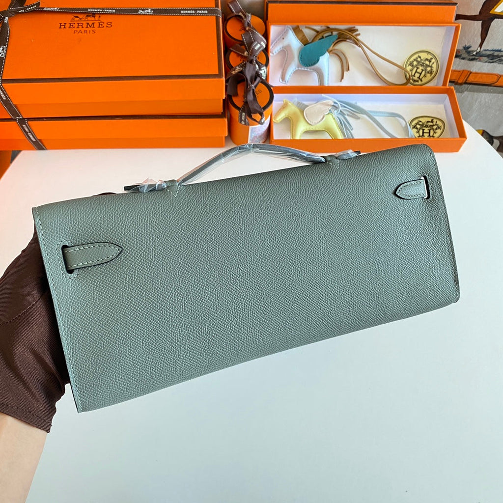 KELLY CUT 31 IN SEAFOAM GREEN CALFSKIN WITH SILVER HARDWARE