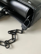 MITTLERE D-JOY TASCHE 26 IN SCHWARZEM KALBSLEDER