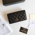 CC Reißverschluss-Handtasche 19 Schwarz Genarbtes Kalbsleder Gold Icon