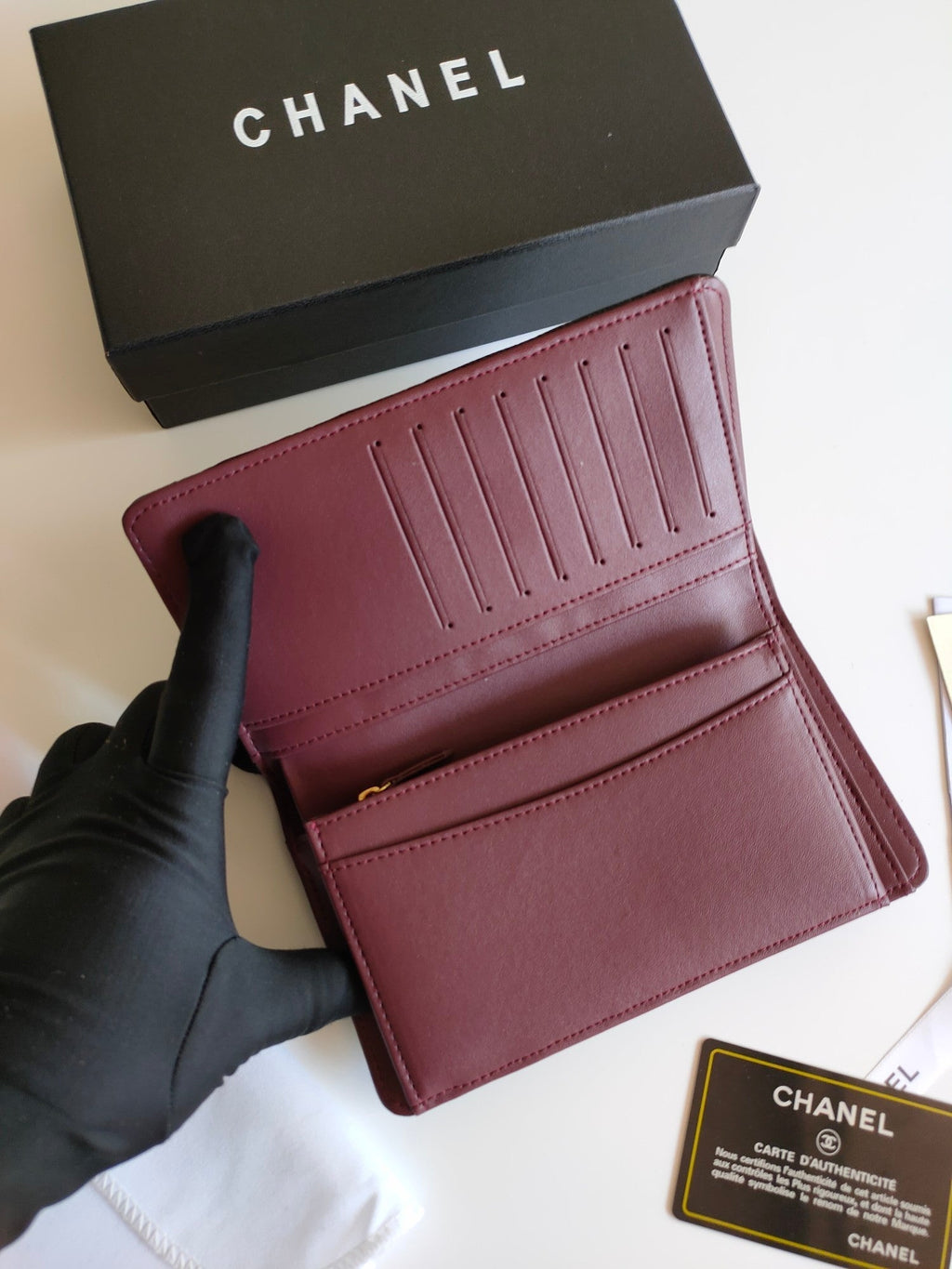 CC Reißverschluss-Handtasche 19 Schwarz Genarbtes Kalbsleder Gold Icon