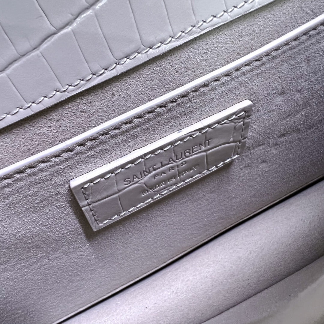 SUNSET MEDIUM 22 IN WEISSES KROKODIL-KALBSLEDER SILBERNE BESCHLÄGE