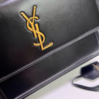 SUNSET MEDIUM 22 IN SCHWARZEM KALBSLEDER GOLDENE HARDWARE