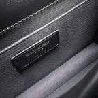 SUNSET MEDIUM 22 IN SCHWARZEM KALBSLEDER GOLDENE HARDWARE