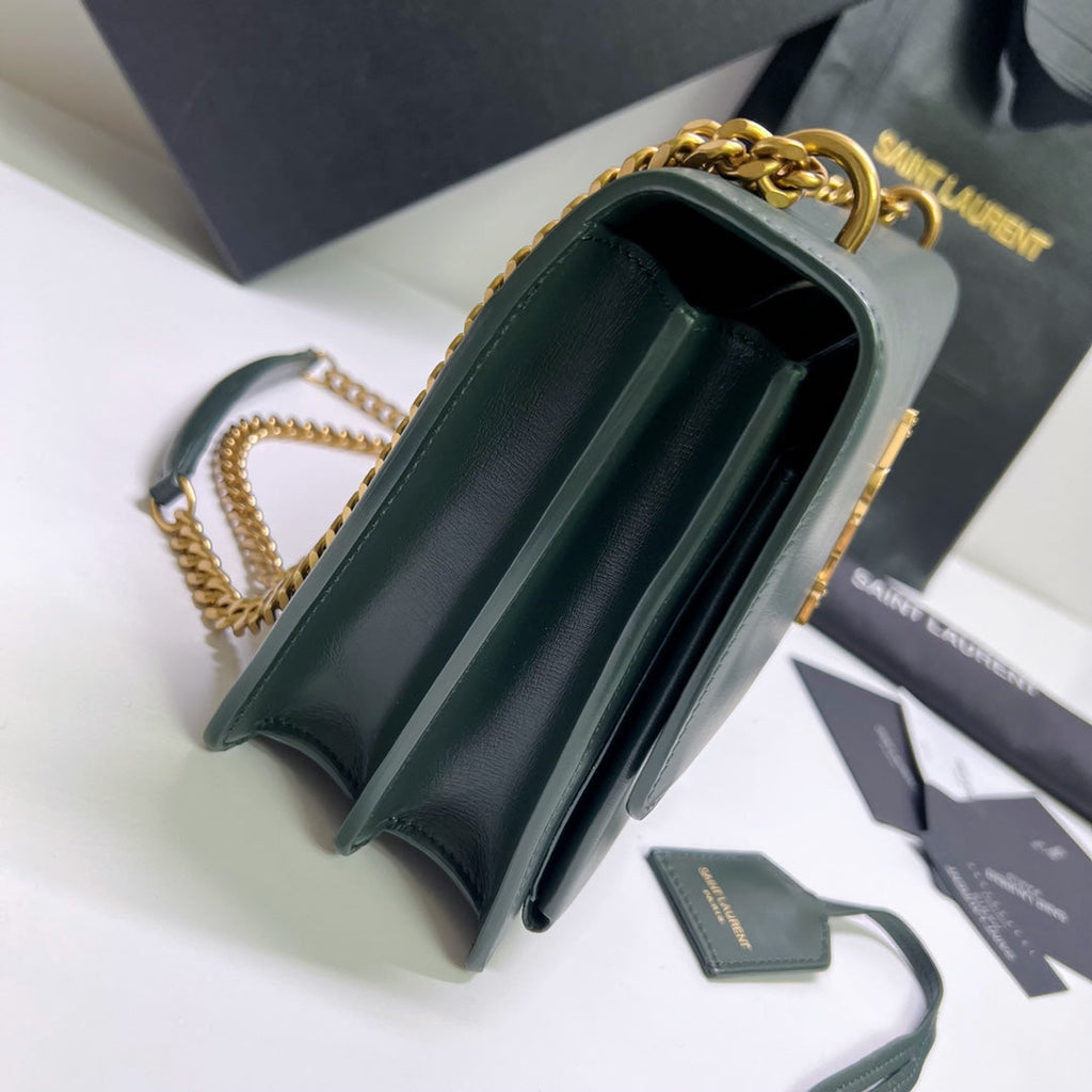 SUNSET MEDIUM 22 IN DUNKELGRÜNES KALBSLEDER GOLDENE BESCHLÄGE