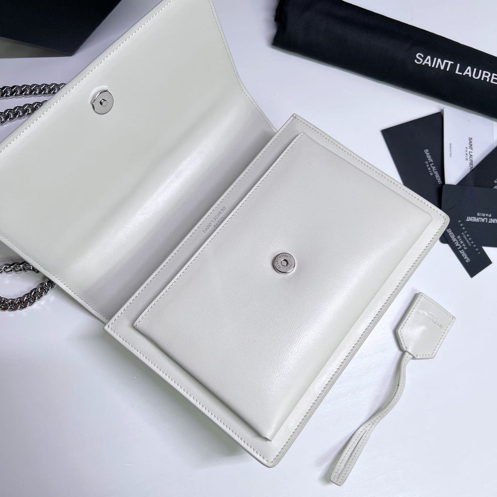 SUNSET MEDIUM 22 IN WEISSEM KALBSLEDER SILBERNE BESCHLÄGE