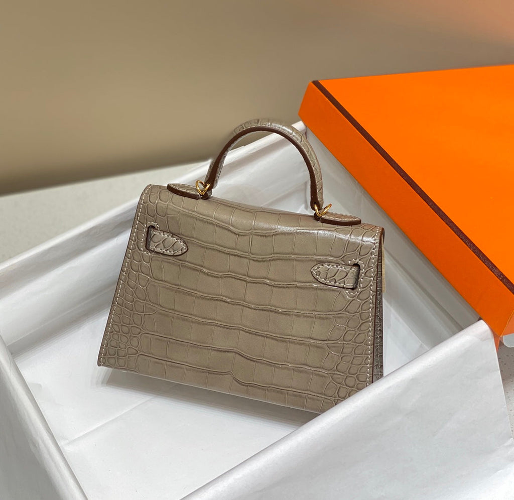 HERMES 25S MINI KELLY 19 IN MOCHA BRAUNEM KALBSLEDER GOLDENE BESCHLÄGE