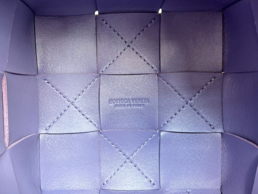 KLEINER KASSETTEN-BUCKET 18 ZOLL ULTRA VIOLETT KALBSLEDER